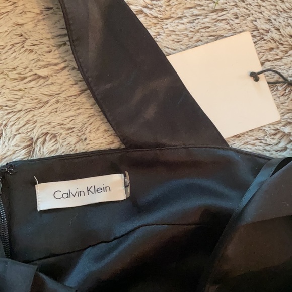 Black satin evening gown - NWT - Picture 5 of 6